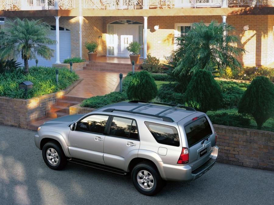  Toyota 4Runner 2005 года  (фото 15 из 21)